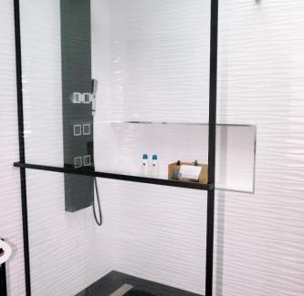 Aveiro Apartamento | Ruhiges Modernes Haus Parkplatz WLAN Whirlpool