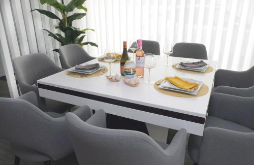 Aveiro Apartamento | Ruhiges Modernes Haus Parkplatz WLAN Whirlpool