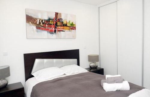 Aveiro Apartamento | Ruhiges Modernes Haus Parkplatz WLAN Whirlpool