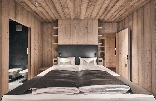 Racines Chalet De Esquí | Ruhiges Waldchalet