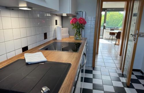 Oberhausen Apartamento | Ruhrpott Residenz - 3 Zimmer Suite - 70qm mit Balkon