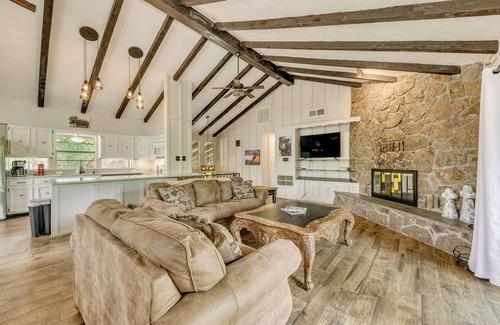Ruidoso Cabaña | Ruidoso Vacation Rental w/ Spacious Deck