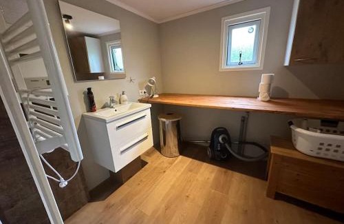 Baarle-Nassau Chalet De Esquí | Ruim, mooi en modern huisje met een heerlijke tuin