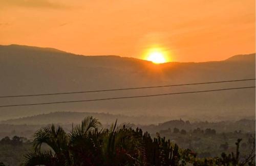 Kitojo Casa | Rujuna Hilltop Guesthouse