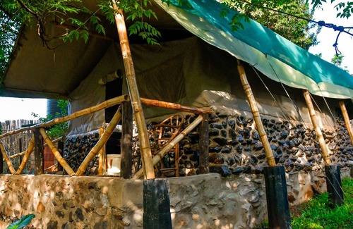 Kutus Alquiler De RV | Rukenya Islands - Campsite