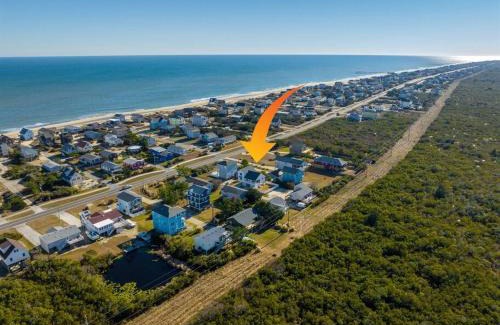 South Nags Head Casa | Rum-DCA 600 ft to Beach with Hot Tub and Backyard
