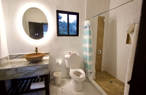 Negril Complejo | Rum Runners Resort