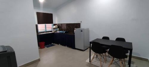 Kuantan Apartamento | Rumah Biru Homestay