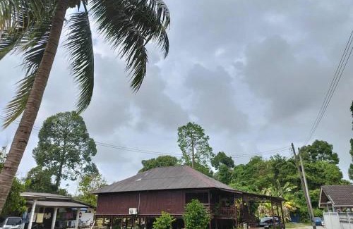 Kampung Wakaf Nyior Kembar Casa | Rumah Kayu Aboh