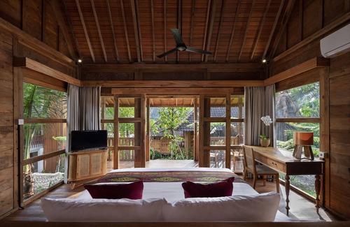 Lodtunduh Complejo | RUMAH KAYU RESORT