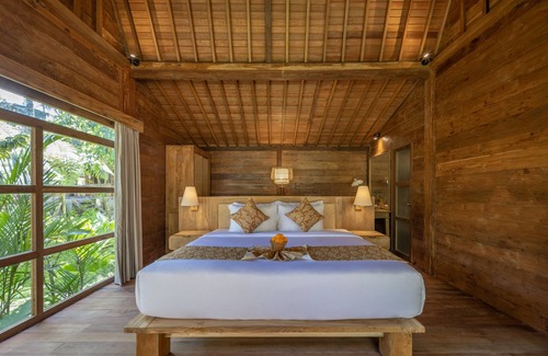 Lodtunduh Complejo | RUMAH KAYU RESORT