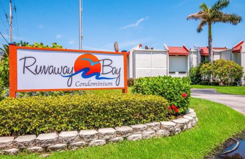 Bradenton Beach Apartamento | Runaway Bay 283 condo
