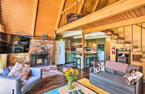 Running Springs Casa | Running Springs A-Frame with Deck and Mtn Views!