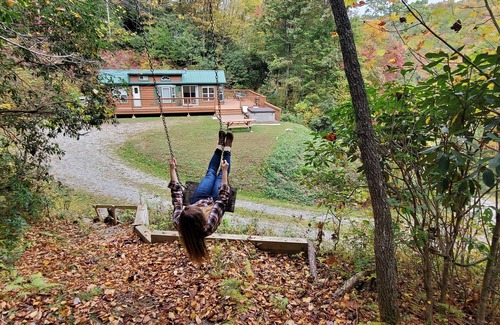 Topton Cabina | Cozy Mountain Getaway !! Diversión para toda la familia. (1 milla del lago Nantahala)