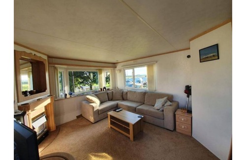 Aymestrey Casa | 'Runway View' at Shobdon Airfield, Herefordshire