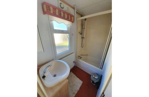 Aymestrey Casa | 'Runway View' at Shobdon Airfield, Herefordshire