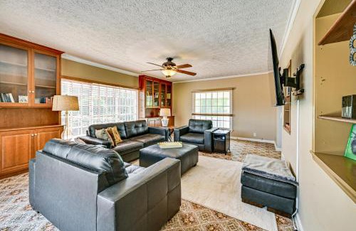 Somerdale Casa | Rural and Private Dover Retreat Close to Wineries!