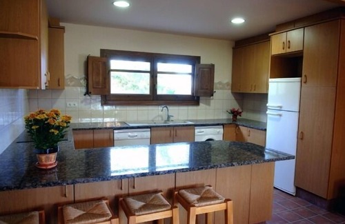Fogars de la Selva Cabaña | Apartamento rural con jardín, piscina y WIFI para 4 personas