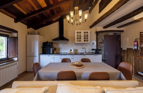 Aia Otro | Apartamento rural "Hernio" de 3 habitaciones
