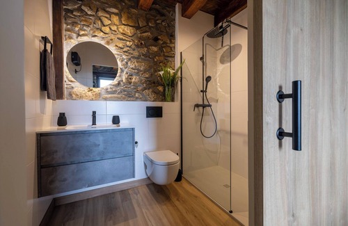 Aia Otro | Apartamento rural "Hernio" de 3 habitaciones