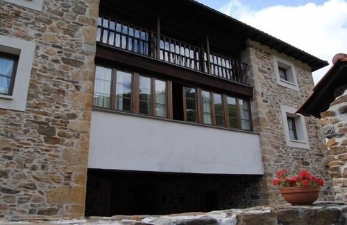 Yerbo Cabaña | Apartamentos rurales Ca Lulón - LA CHOURIA (3 personas)