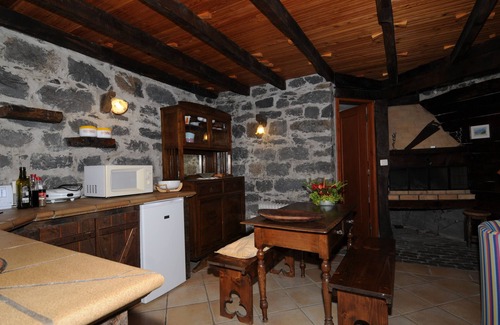 Arco da Calheta Cabaña | Casa rural en Calheta soleada con piscina compartida, WIFI, barbacoa, vista al mar