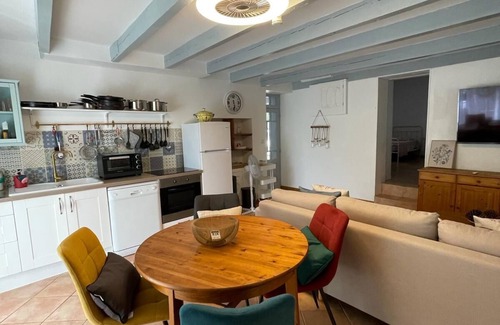Chalais Cabaña | Rural family cottage sleeps 6 with own pool, terrace & garden, ping-pong table.