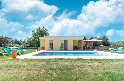 Camparca Casa | Casa rural de vacaciones en Netos-Almagreira con piscina
