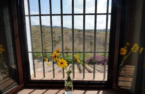 Antequera Cabaña | CASA RURAL 8 personaRODEADA DE NATURALEZA Y TRANQUILIDAD 4 DORMITORIOS Y 4 BAÑOS