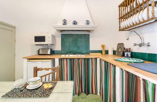 Sorvilan Casa | Casa rural 'Bns - Casa La Prensa - Alpujarra' con vistas al mar, terraza privada y Wi-Fi