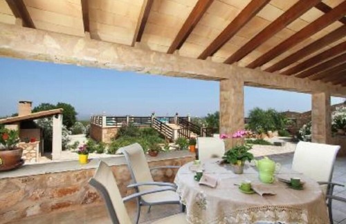 Campos Cabaña | CASA RURAL C.P. CON PISCINA, BARBACOA y PARQUE INFANTIL
