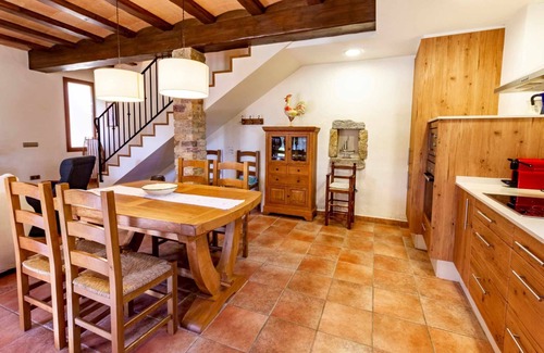 Sant Feliu de Boada Casa | Casa Rural en la Costa Brava 2/4 PAX