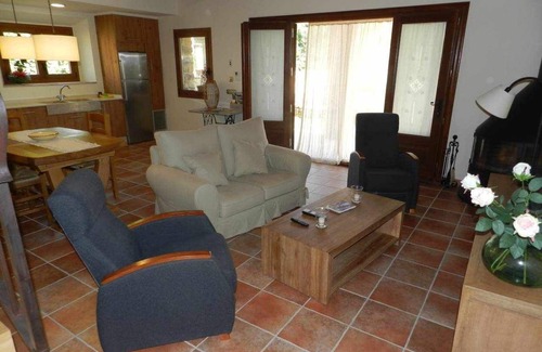 Sant Feliu de Boada Casa | Casa Rural en la Costa Brava 2/4 PAX