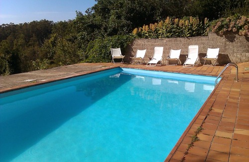 Bueu Casa | Casa rural del siglo XVIII, piscina, con vistas a la ria de Aldán .