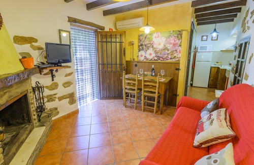 Laroya Cabaña | CASA RURAL "PICACHICO"