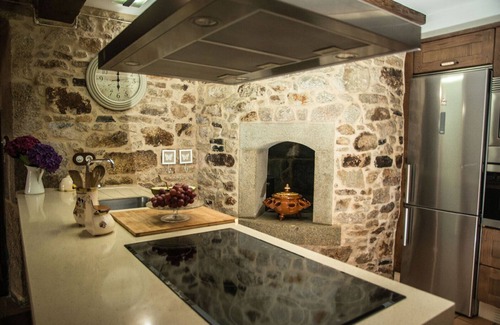 Carballo Cabaña | CASA RURAL CON PISCINA Y CERCA DE LA PLAYA