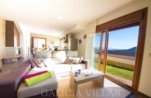 Poio Casa | Fabulosas vistas a la ría de Pontevedra.