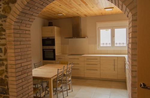 Gualta Casa | CASA RURAL CON PISCINA EN GUALTA (BAIX EMPORDÀ, GIRONA)