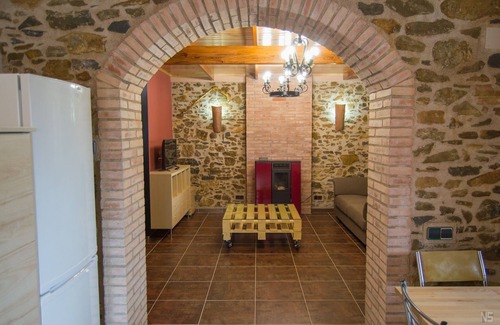 Gualta Casa | CASA RURAL CON PISCINA EN GUALTA (BAIX EMPORDÀ, GIRONA)