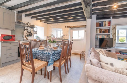 Llanbedr Cabaña | Rural retreat in the mountains with far reaching views | Pwll-Y-March
