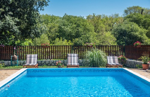 Perkovic Casa | Casa rural con piscina en el campo de Šibenik