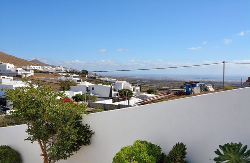 Montana Blanca Casa | BAJO EL VOLCÁN. Rural Villa Canaria