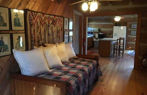 Dahlonega Cabina | Rushing River Log Cabin en Georgia Mountain Wine Country cerca de Dahlonega