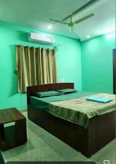 Tirupati Apartamento | RUSHITHA HOMESTAY - NEAR To ALIPIRI- FREE WIFI - FAMILY STAY ONLY - ANDROID TV - DOOR SERVICE