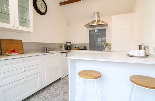 Moreton-in-Marsh Cabaña | RUSKIN HOUSE, family friendly, with a garden in Moreton-In-Marsh