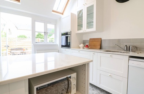 Moreton-in-Marsh Cabaña | RUSKIN HOUSE, family friendly, with a garden in Moreton-In-Marsh