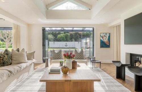 Alphen Casa | Russet Rise, Adults Only