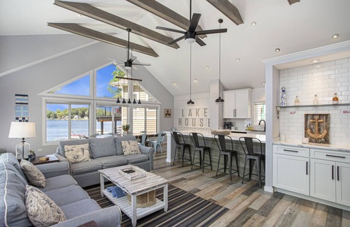 Sister Lakes Casa | Rusted Anchor · 7 bedroom gem in Sister Lakes