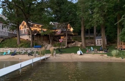 Sister Lakes Casa | Rusted Anchor · 7 bedroom gem in Sister Lakes