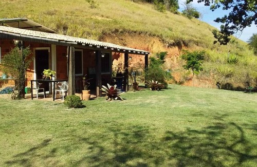 Comendador Levy Gasparian Casa | Rustic site with lakes